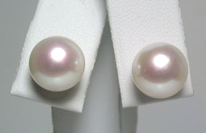 Round white freshwater pearl & 9ct gold earrings