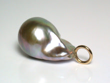 Load image into Gallery viewer, 13x20mm gold-pink fireball pearl &amp; 9 carat gold pendant