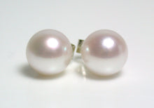 Load image into Gallery viewer, 8-8.5mm white Japanese Akoya pearl &amp; 9 carat gold earrings