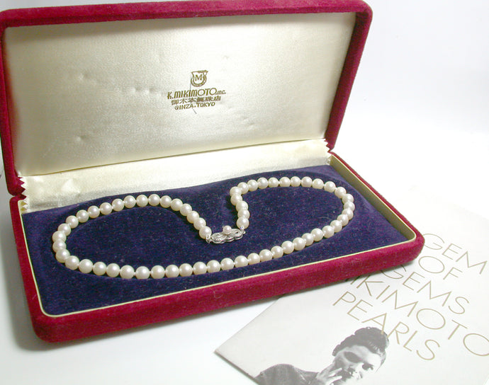 Vintage Mikimoto cultured Akoya pearl & silver necklace in original box